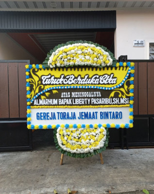 Papan Bunga Duka di Salira
