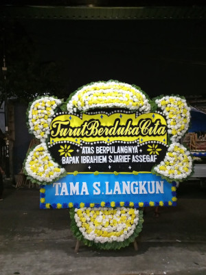 Papan Bunga Duka di Salira
